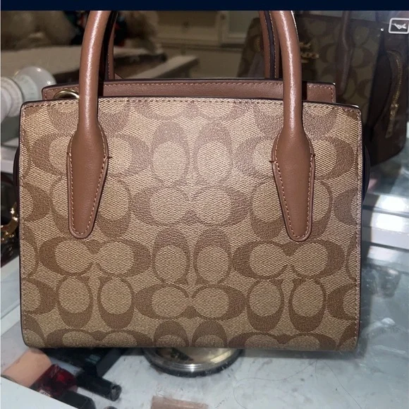 Coach - Picture 2 of 5